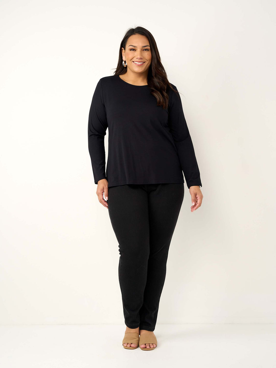 1100B Slim Leg Black Denim Stretch Jean
