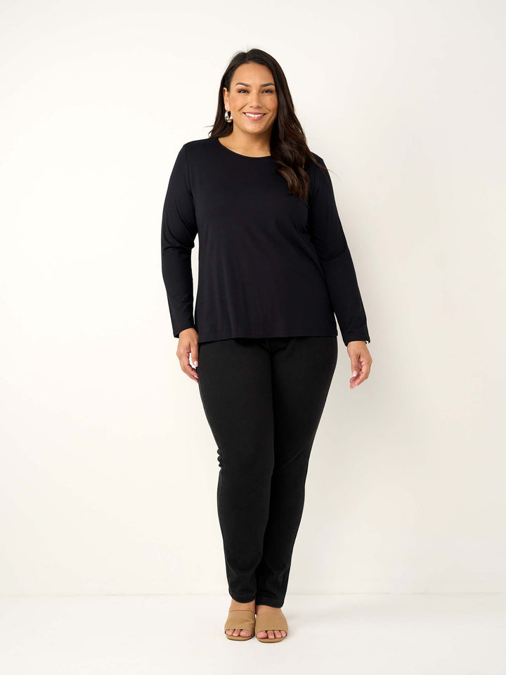 1100B Slim Leg Black Denim Stretch Jean
