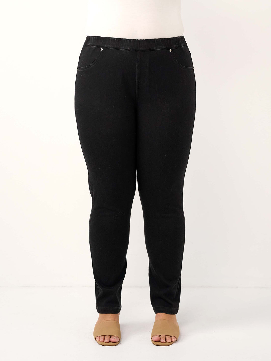 1100B Slim Leg Black Denim Stretch Jean