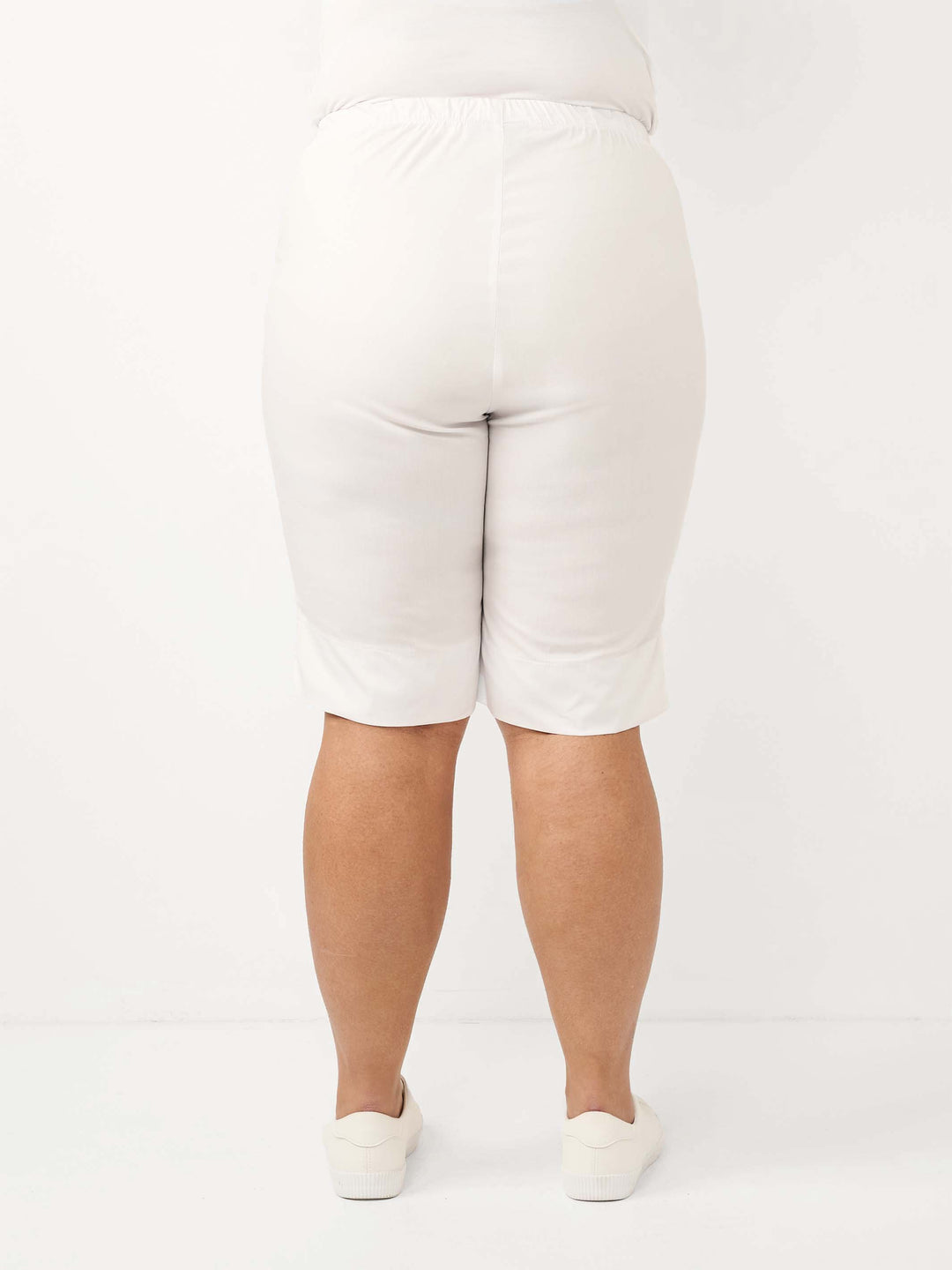 City Cotton Short - White