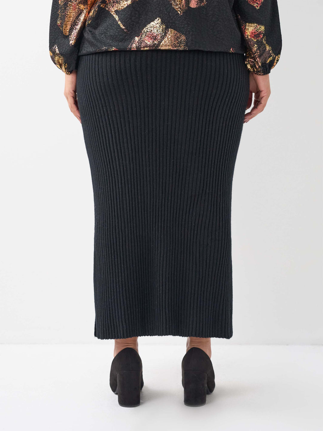 Side Split Knitted Skirt - Black