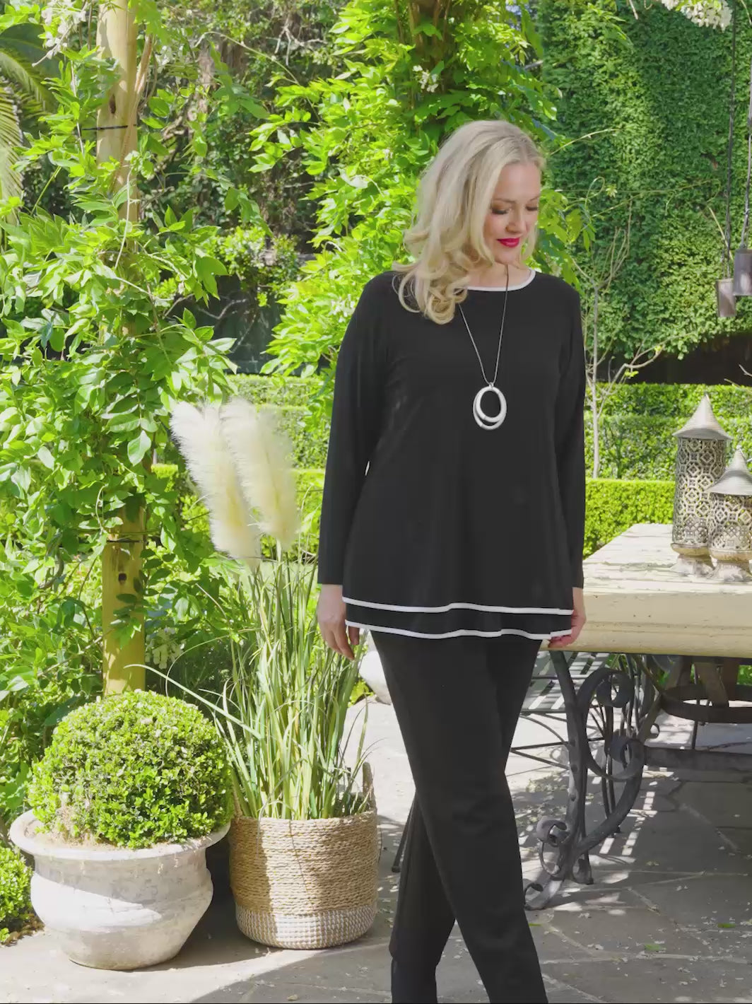 Long Sleeve Contrast Trim Top - Black/White